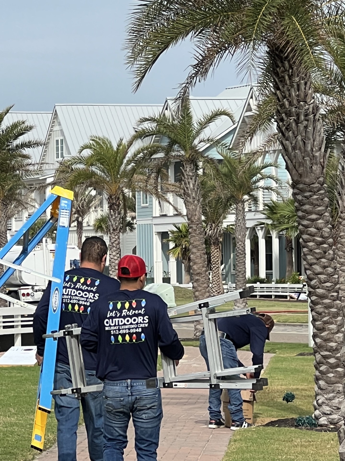 Big and Bright Texas Lights crew on the job