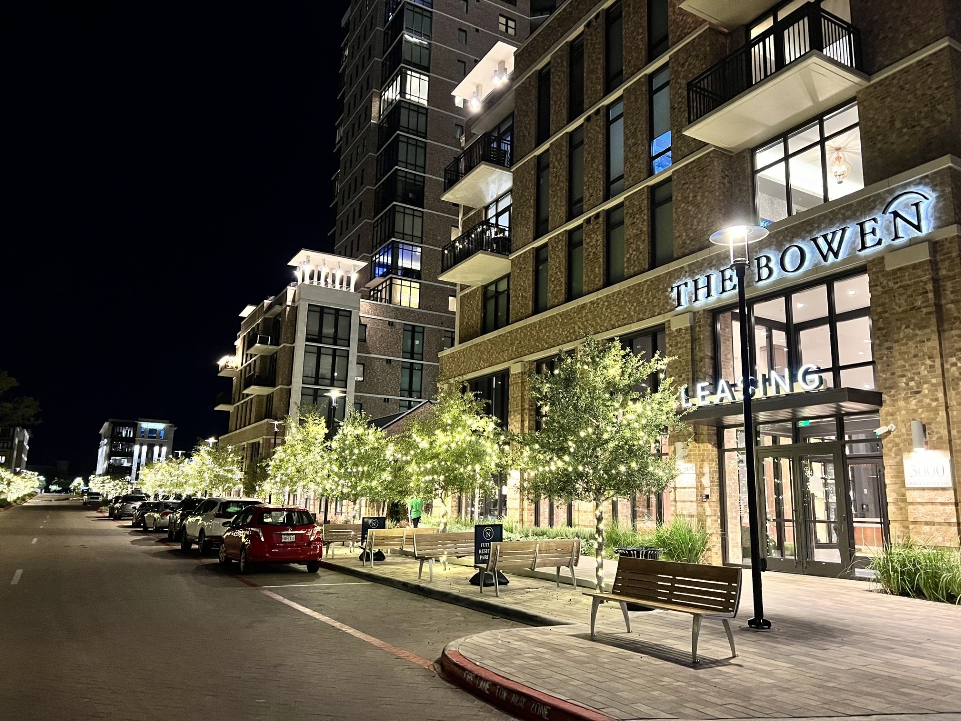 Holiday lighting installation